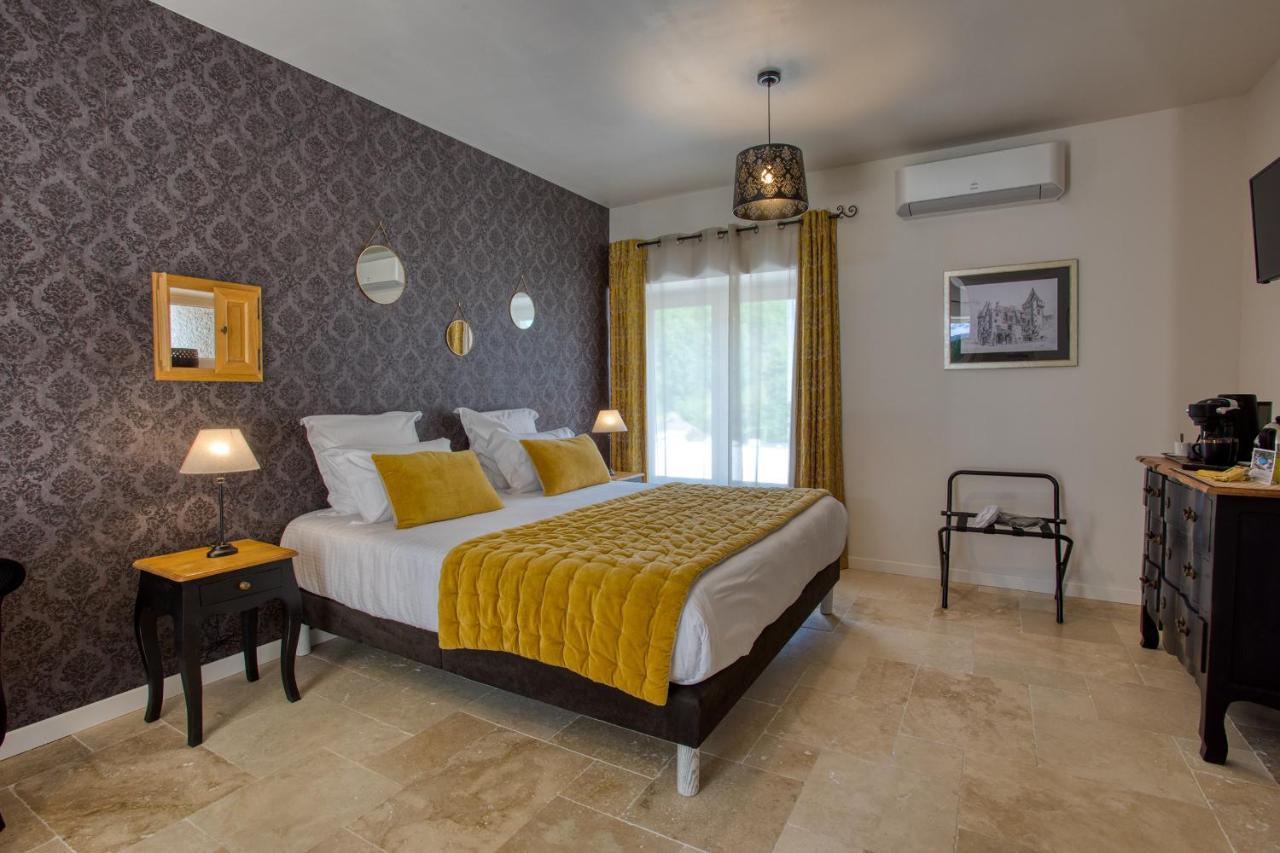 Domaine Des Pierres Blanches - Chambres D'Hotes Carlux Exterior photo